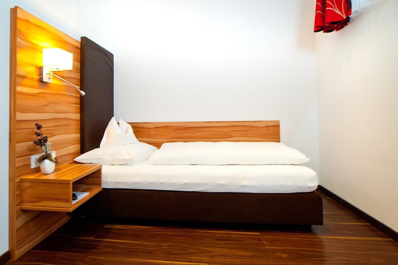 Hotel-Renner Buchbach Pokoj fotografie